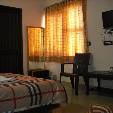 Hotel Gs Paradise Amritsar Exterior photo