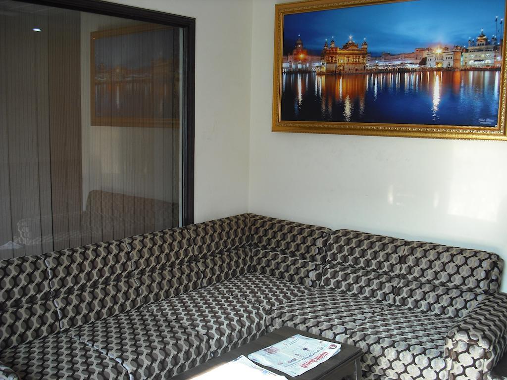 Hotel Gs Paradise Amritsar Exterior photo