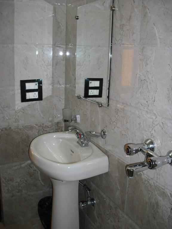 Hotel Gs Paradise Amritsar Room photo