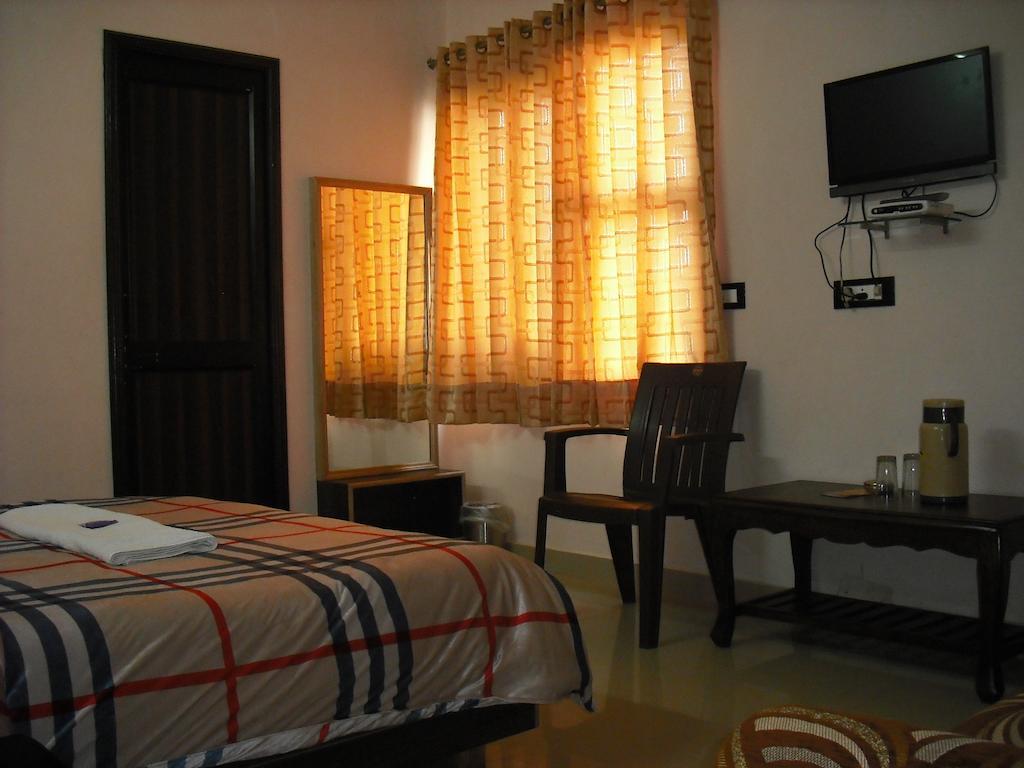 Hotel Gs Paradise Amritsar Exterior photo