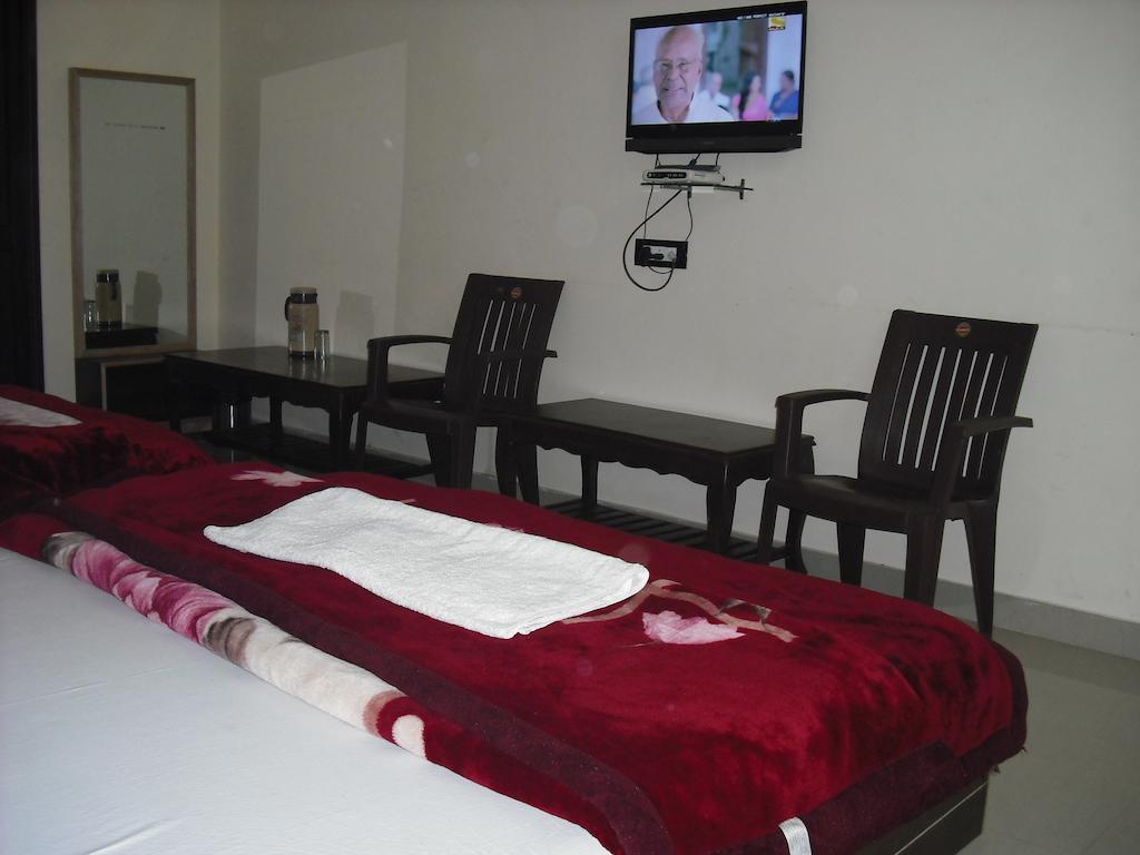 Hotel Gs Paradise Amritsar Room photo