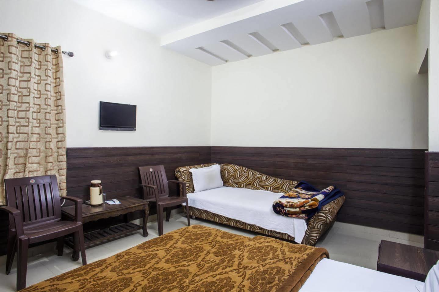 Hotel Gs Paradise Amritsar Exterior photo
