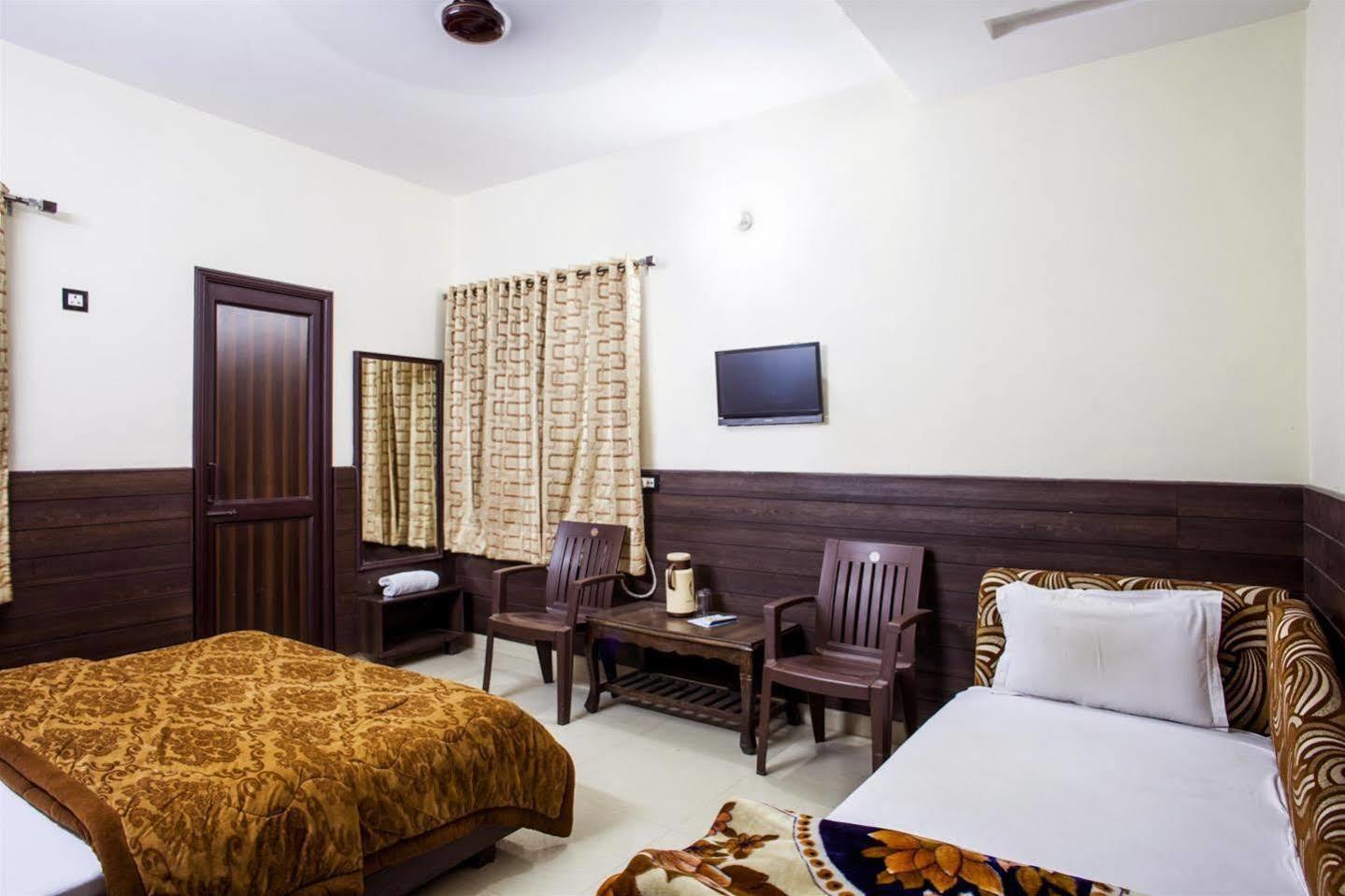 Hotel Gs Paradise Amritsar Exterior photo